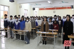 Hậu Lộc phát triển đảng viên trong trường học