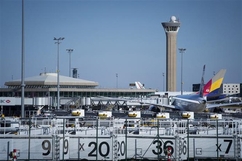 Pháp: Sự cố máy tính ảnh hưởng đến hoạt động của hai sân bay ở Paris