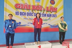 Phạm Thị Vân giành cú đúp HCV, phá kỷ lục quốc gia ngay ngày thi đấu đầu tiên Giải bơi VĐQG bể 25m
