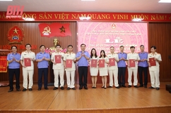 Viện kiểm sát Nhân dân tỉnh Thanh Hóa công bố và trao quyết định bổ nhiệm chức danh đối với các công chức