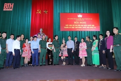 Đại tướng Lương Cường cùng đại biểu Quốc hội tiếp xúc cử tri huyện Mường Lát