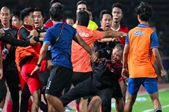 Báo Thái Lan muốn Indonesia trừng phạt cầu thủ ẩu đả ở SEA Games; Inter vô địch Coppa Italia