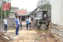 Nhân dân xã Vĩnh Hòa tự nguyện hiến đất mở rộng đường giao thông