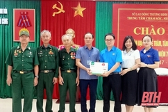 Công đoàn Lasuco tặng quà cho thương, bệnh binh, Mẹ Việt Nam Anh hùng