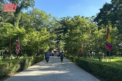 Đảm bảo vệ sinh môi trường tại Khu Di tích Quốc gia đặc biệt Lam Kinh