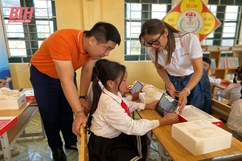 Quỹ Hy vọng trao tặng Thư viện điện tử cho 3 trường học tại Lang Chánh