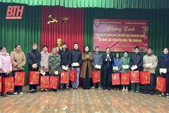 Hội Nông dân tỉnh thăm, tặng quà Tết tại huyện Như Xuân