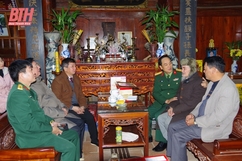Chỉ huy trưởng Bộ CHQS tỉnh thăm, kiểm tra tình hình sản xuất, đời sống Nhân dân tại huyện Thạch Thành