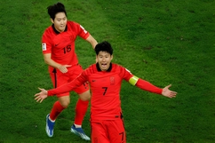 Son Heung-min tỏa sáng, Hàn Quốc vào bán kết sau màn lội ngược dòng; CĐV Indonesia kiến nghị giữ chân HLV Shin Tae-yong