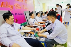 Hơn 1.100 cán bộ, nhân viên Bệnh viện Đa khoa tỉnh tham gia Lễ hội hiến máu 