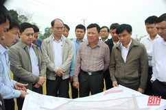 Phó Chủ tịch Thường trực UBND tỉnh Nguyễn Văn Thi kiểm tra tiến độ thực hiện và giải ngân vốn đầu tư công huyện Hà Trung