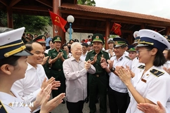 Tổng Bí thư Nguyễn Phú Trọng - Nhà lãnh đạo mẫu mực, “Tổng tư lệnh của lòng dân”