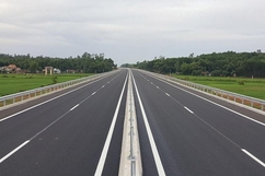 Triển khai cao điểm “500 ngày đêm thi đua hoàn thành 3.000 km đường bộ cao tốc