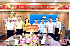 Ủy ban MTTQ tỉnh tiếp nhận ủng hộ từ huyện Triệu Sơn