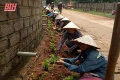 Phụ nữ Thạch Thành chung tay thực hiện tiêu chí môi trường