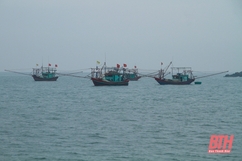 Chủ động  ứng phó với không khí lạnh, mưa lớn, lốc, sét, mưa đá và gió mạnh trên biển