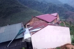 Hàng chục ngôi nhà tại huyện Mường Lát bị tốc mái, hư hỏng