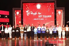 Tạo dựng niềm tin, động lực cho học sinh nghèo hiếu học