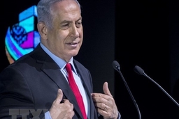Thủ tướng Israel Netanyahu cùng vợ và con trai bị thẩm vấn