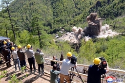 Triều Tiên công bố hình ảnh phá bỏ bãi thử hạt nhân Punggye-ri