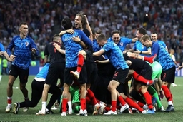 Đánh bại Đan Mạch ở màn “đấu súng,” Croatia đối đầu Nga ở tứ kết