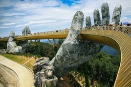 Ấn Độ muốn xây những cây cầu biểu tượng như Cầu Vàng ở Việt Nam