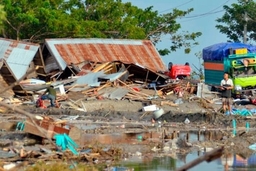 Động đất, sóng thần ở Indonesia: Tổng thống trực tiếp chỉ đạo cứu hộ