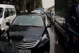 TP Thanh Hóa: Mưa lớn gây ngập úng, giao thông ảnh hưởng nghiêm trọng