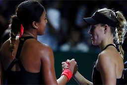 Osaka thua trận thứ hai liên tiếp tại WTA Finals