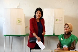 Gruzia tiến hành bầu cử tổng thống vòng hai vào tháng 12