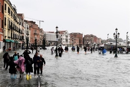 Italy: Mưa bão hoành hành, ít nhất 12 người thiệt mạng