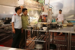Tăng cường xử lý vi phạm trong lĩnh vực an toàn thực phẩm