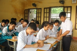 Học tập và làm theo gương Bác ở Trường THPT Lê Hồng Phong