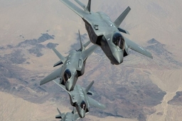 Nhật Bản có kế hoạch mua thêm 100 máy bay tiêm kích F-35 từ Mỹ