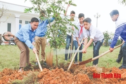 Cán bộ đoàn quá tuổi - nan giải tìm “đầu ra”