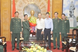 Tư lệnh Quân khu 4 chào xã giao lãnh đạo tỉnh Thanh Hóa