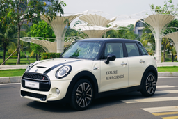 Mini Cooper S mui trần có giá gần 2,2 tỷ đồng