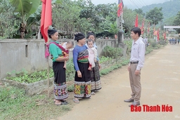 Đảng bộ huyện Quan Sơn nâng cao chất lượng sinh hoạt các chi bộ thôn, bản