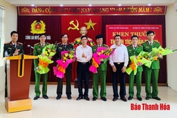 Khen thưởng 6 tập thể, 6 cá nhân có thành tích xuất sắc trong điều tra  vụ nổ mìn tại xã Thiệu Tâm, huyện Thiệu Hoá