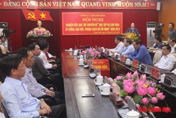 Xây dựng ý thức tôn trọng nhân dân, phát huy dân chủ, chăm lo đời sống nhân dân theo tư tưởng, đạo đức, phong cách Hồ Chí Minh