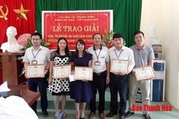 Đảng bộ Trường THPT Quan Sơn 2 tổ chức trao giải cấp cơ sở Cuộc thi tìm hiểu 990 năm Danh xưng Thanh Hóa
