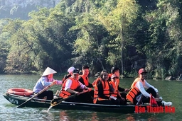 Các tour du lịch “hút” khách vào dịp đầu năm