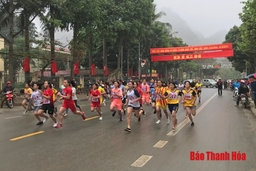 Hơn 1.200 người tham gia Ngày chạy Olympic vì sức khỏe toàn dân và giải Việt dã huyện Cẩm Thủy 2019