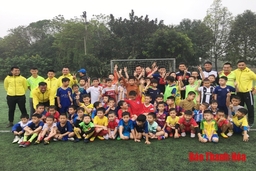 Bóng đá cộng đồng: Sân chơi nuôi dưỡng tài năng “nhí”