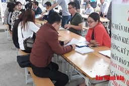 Thị xã Bỉm Sơn: Hơn 1.000 học sinh, sinh viên và người lao động tham gia ngày hội việc làm