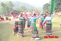 Huyện Lang Chánh phát huy các giá trị văn hóa trong lễ hội truyền thống và trò chơi, trò diễn dân gian