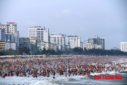 Dịp nghỉ lễ 30-4, 1-5:  Sầm Sơn đón trên 730.000 lượt khách, doanh thu  đạt 807 tỷ đồng