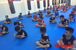 Bảo vệ và giúp trẻ tự bảo vệ