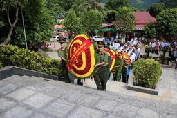 Huyện Quan Hóa đón nhận Bằng xếp hạng Di tích lịch sử cấp Quốc gia hang Co Phương