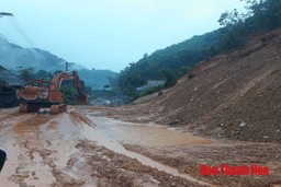 Quốc lộ 217 lên Quan Sơn đã thông tuyến sau nhiều giờ bị sạt lở